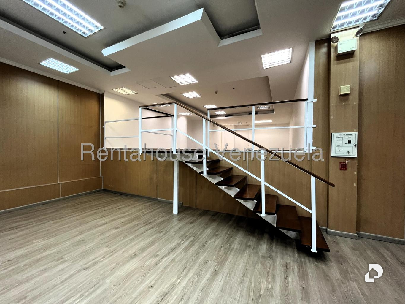 Local comercial en La Castellana, Caracas – 8