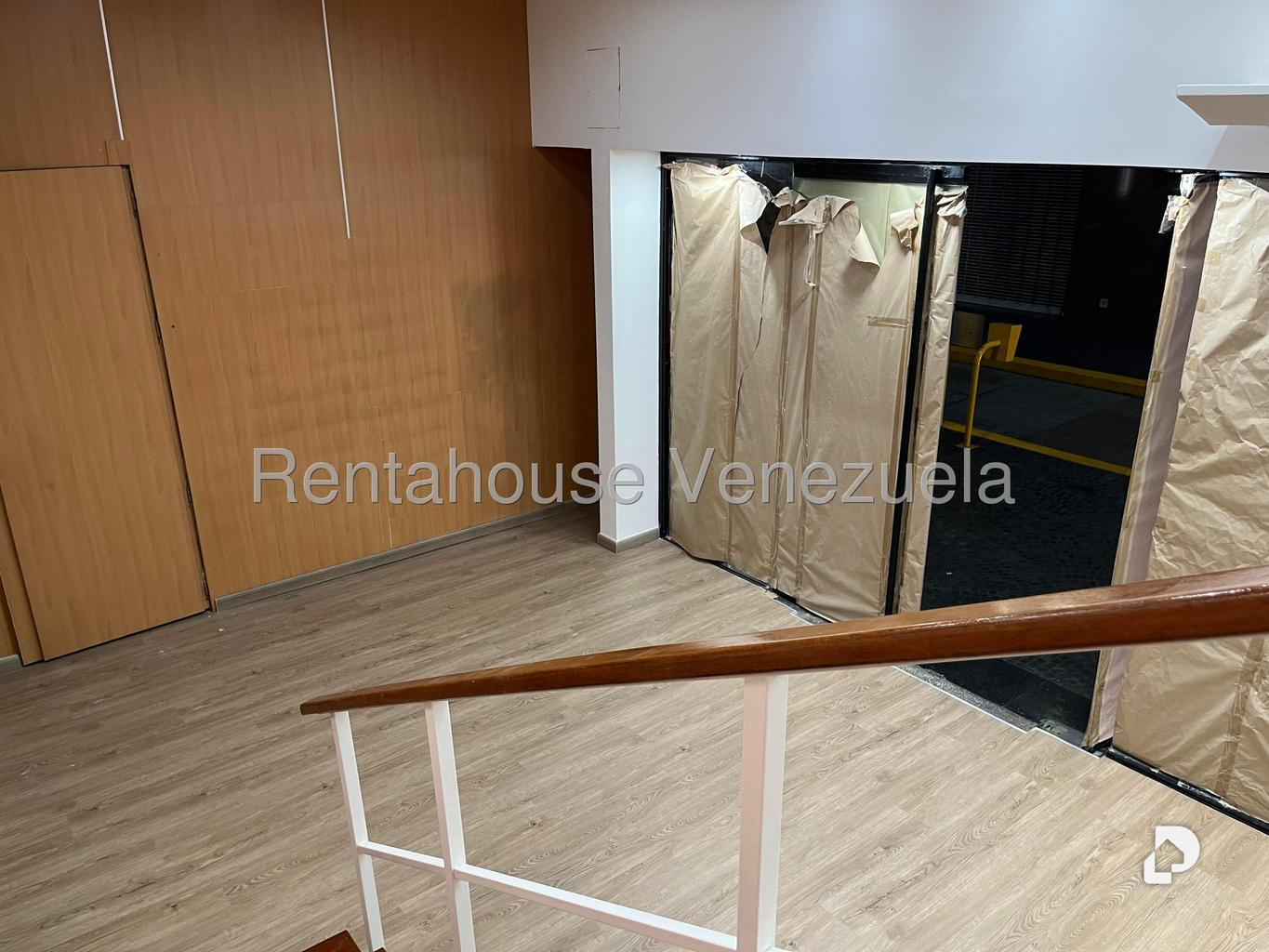 Local comercial en La Castellana, Caracas – 12