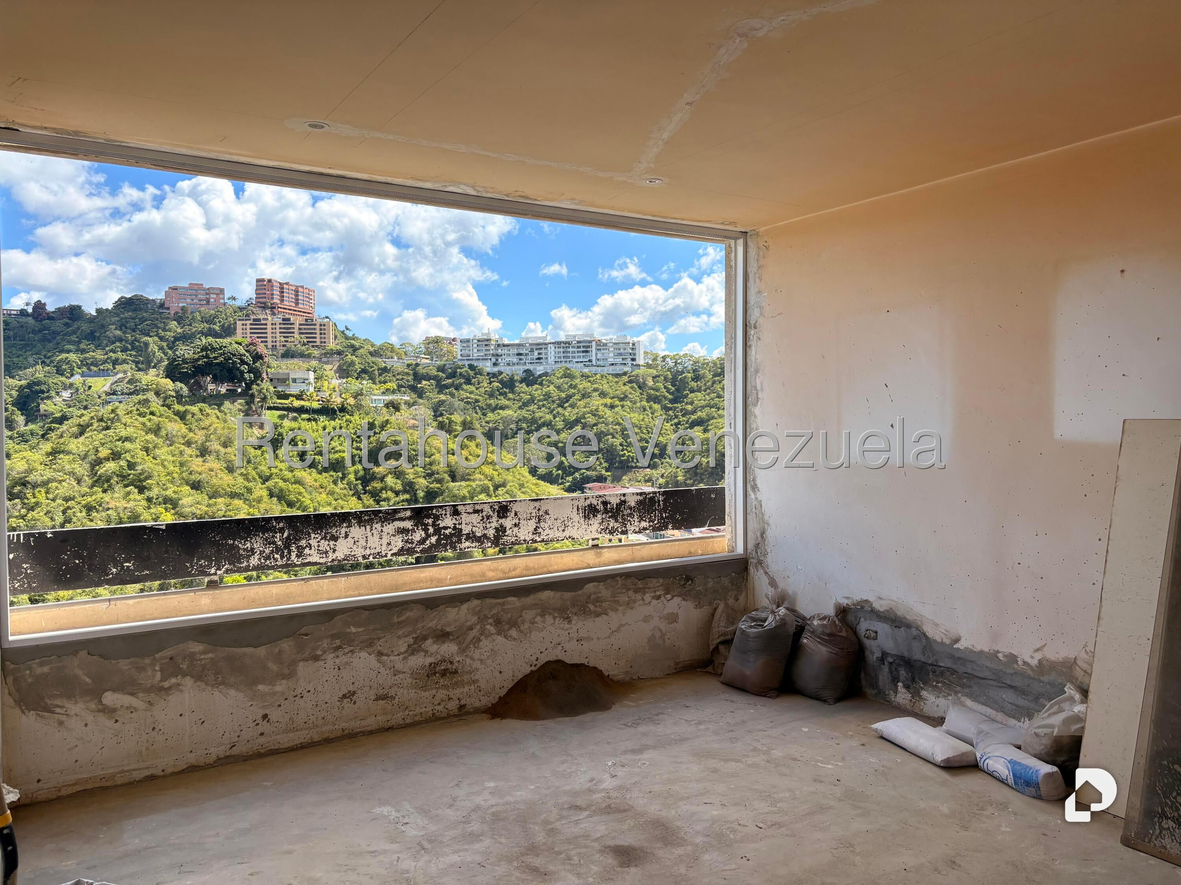 Apartamento en Lomas de San Román, Caracas – 4
