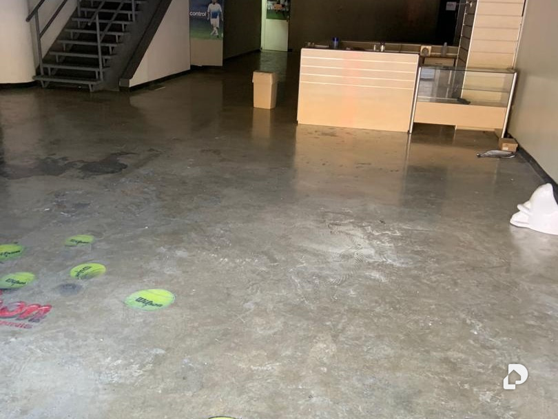Local comercial en La Yaguara, Caracas – 3