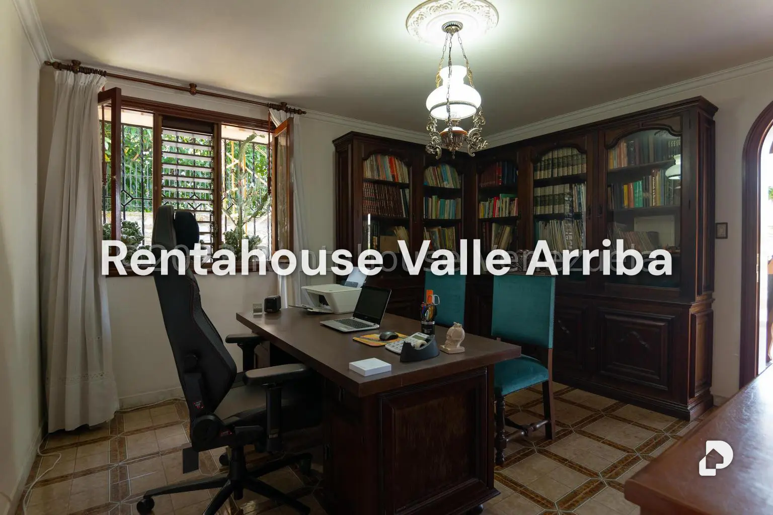 Casa en Cumbres de Curumo, Caracas – 30