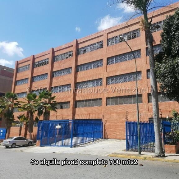 Galpón en La Urbina, Caracas - 1