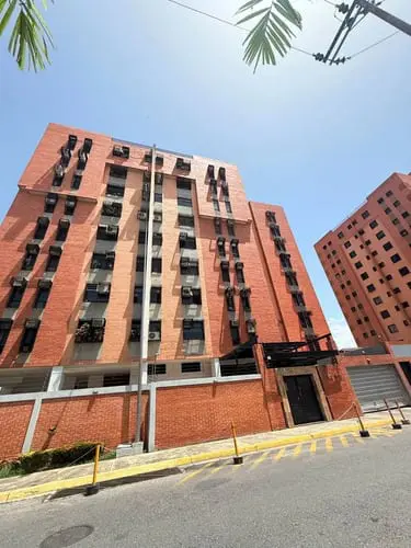Apartamento en Base Aragua, Maracay - 1