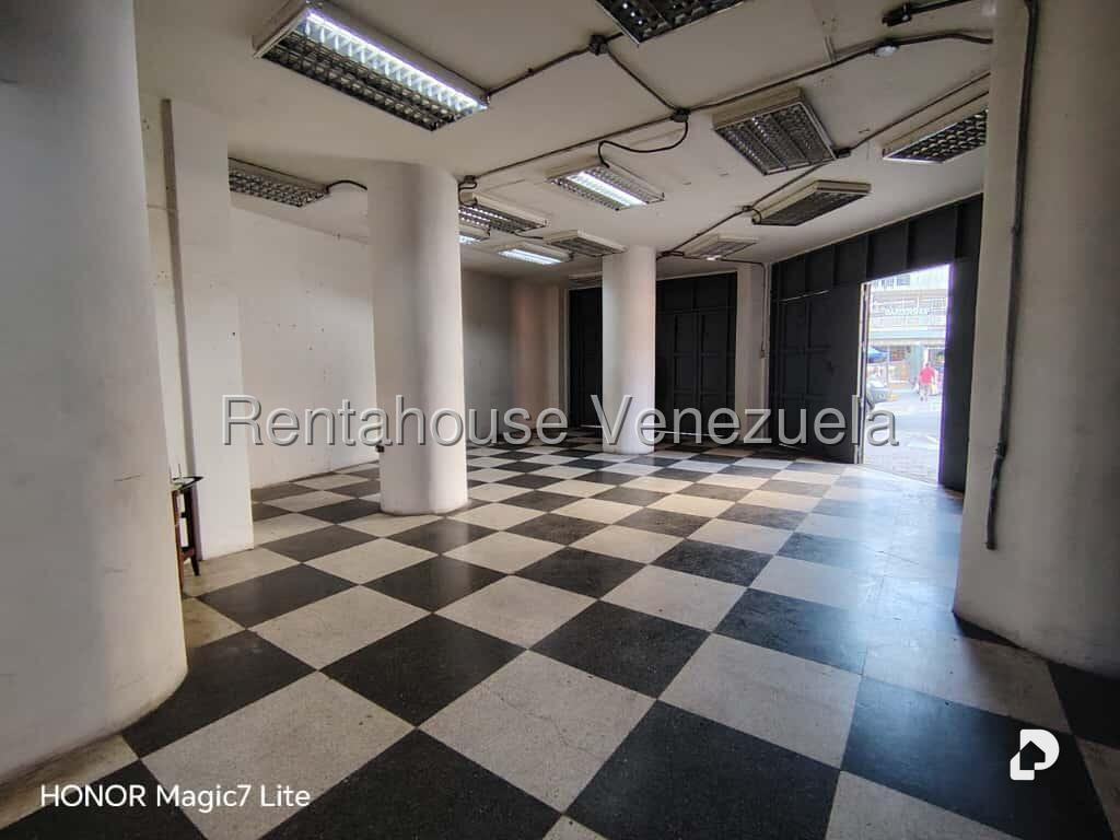 Local comercial en Parroquia La Candelaria, Caracas – 7