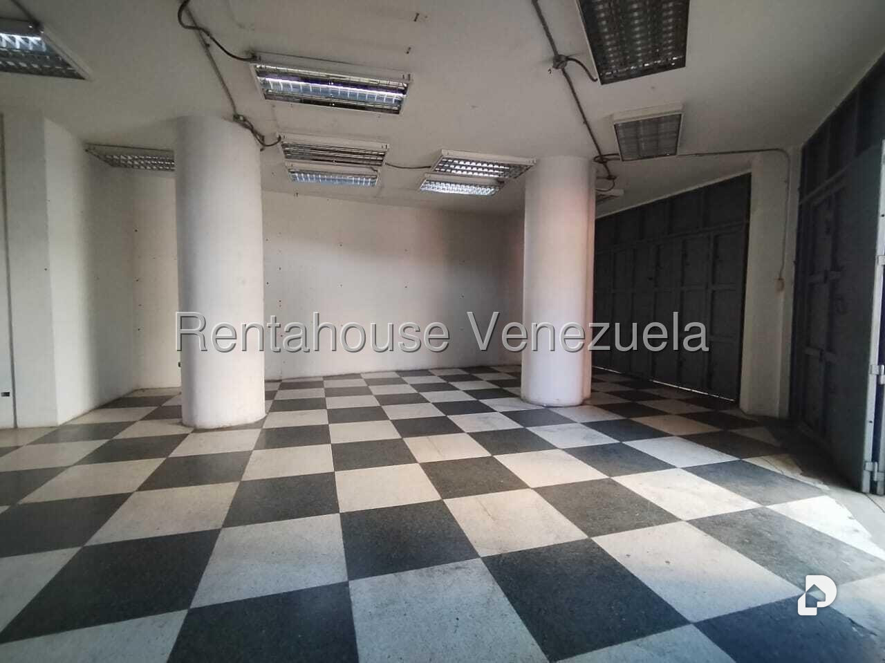 Local comercial en Parroquia La Candelaria, Caracas – 10