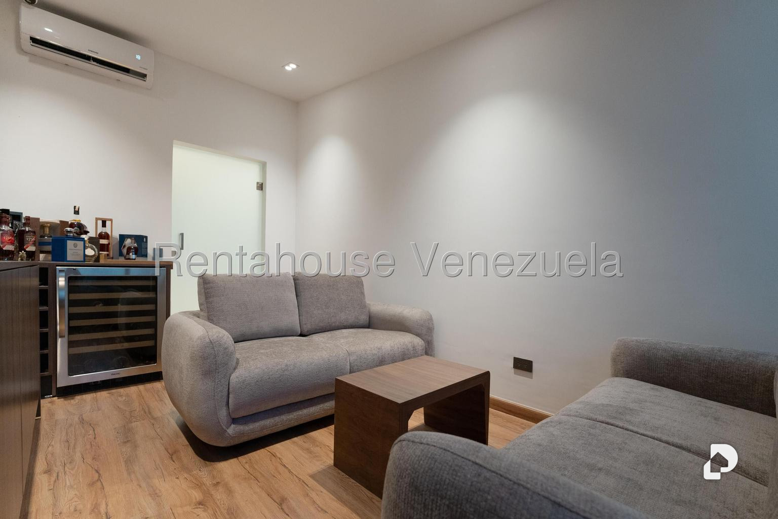 Apartamento en Las Esmeraldas, Caracas – 22