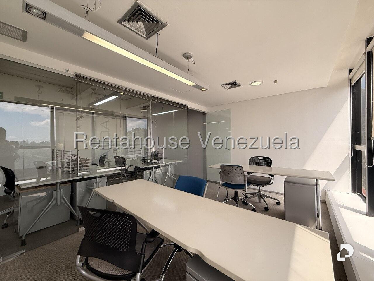 Local comercial en La Lagunita Country Club, Caracas – 11