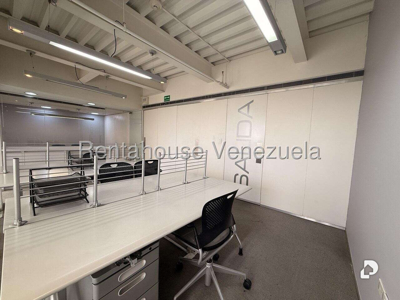 Local comercial en La Lagunita Country Club, Caracas – 10