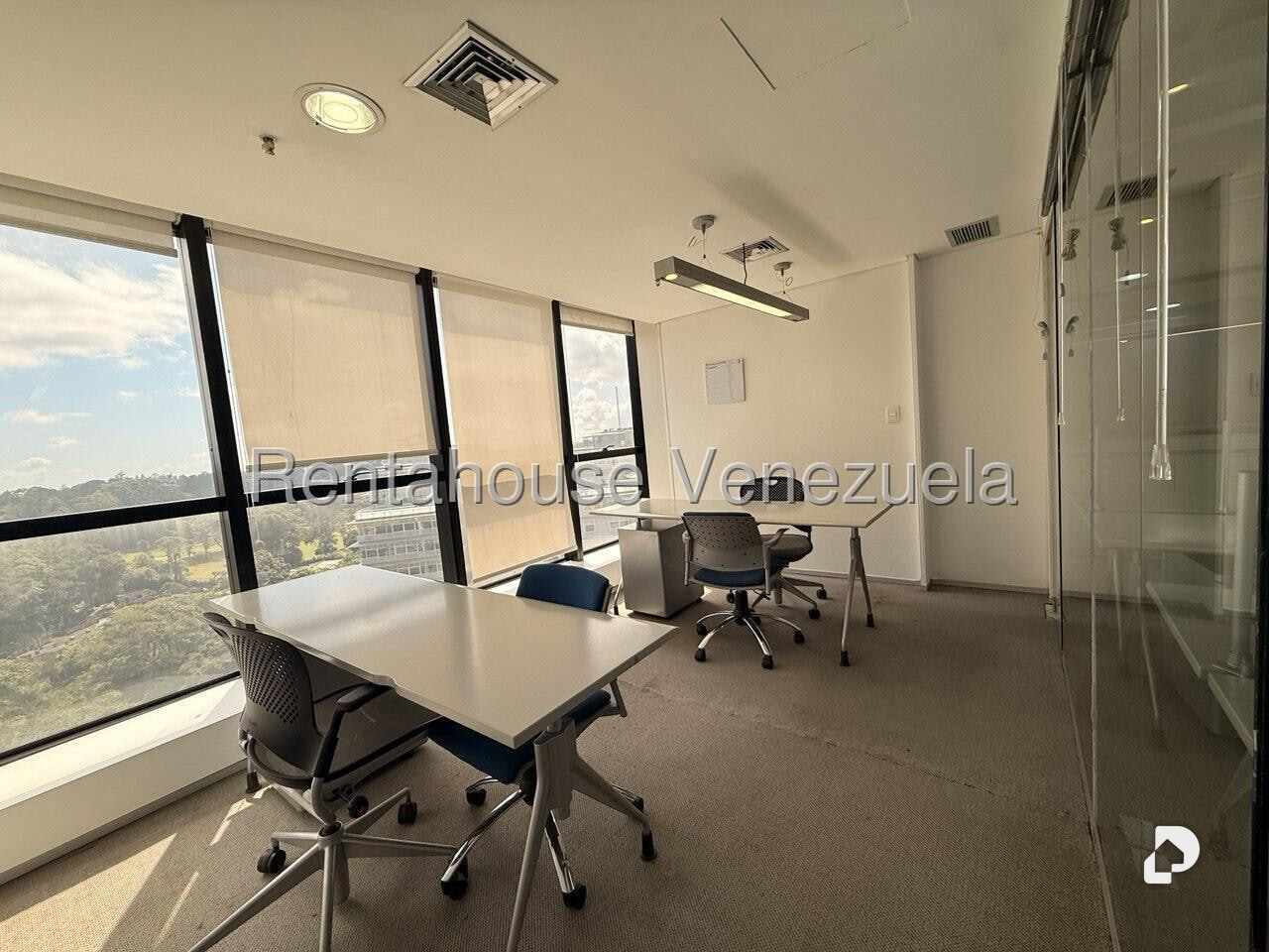 Local comercial en La Lagunita Country Club, Caracas – 13