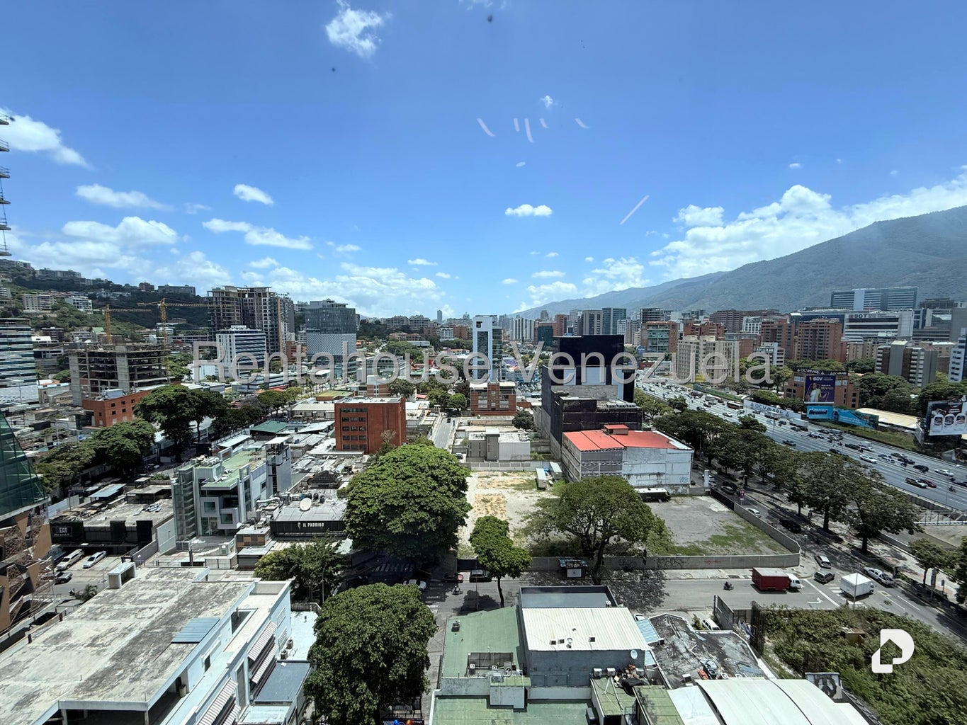 Local comercial en Las Mercedes, Caracas