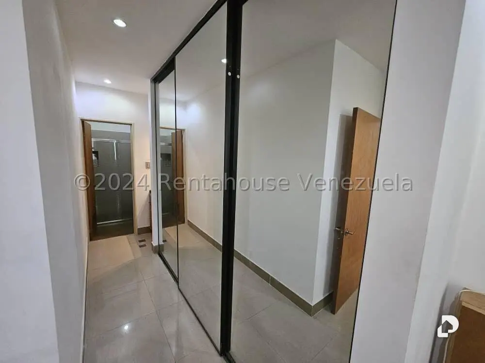 Apartamento en La Boyera, Caracas – 18