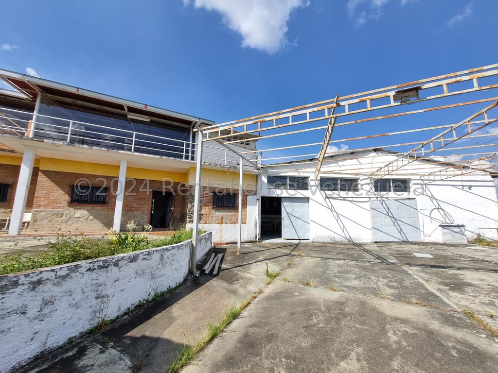 Galpón en La Suiza, San Antonio de Los Altos - 1