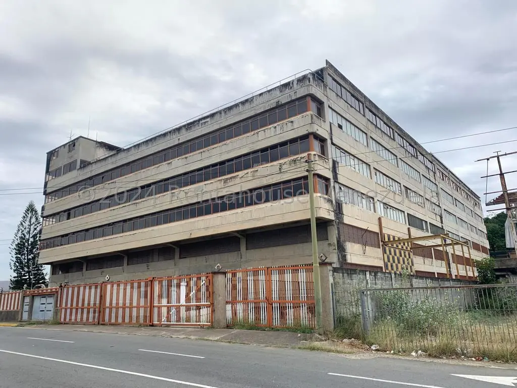Edificio en El Marqués, Guatire - 1