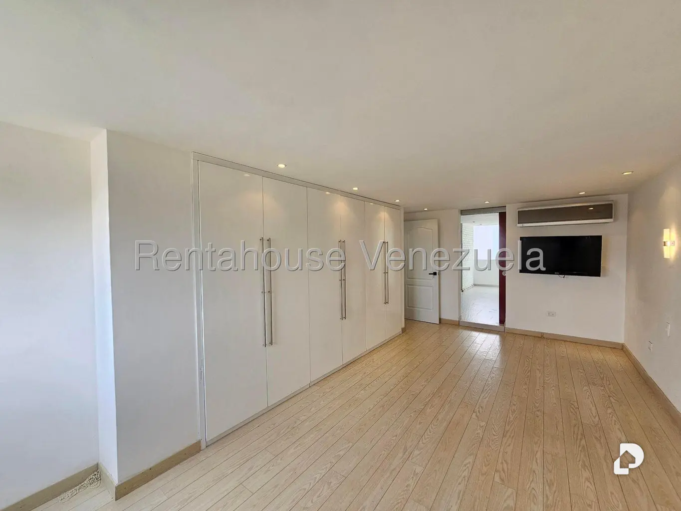 Apartamento en Los Naranjos (del Cafetal), Caracas – 28