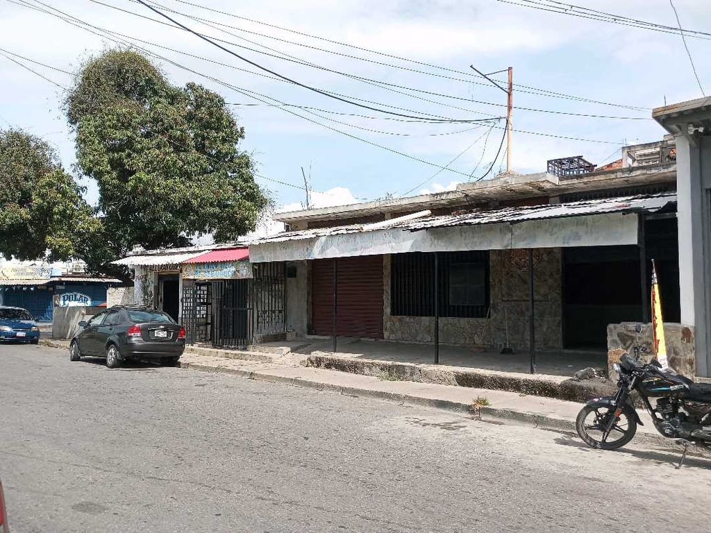 Local comercial en El Centro, Maracay - 1