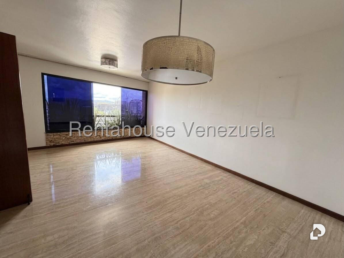 Apartamento en El Rosal, Caracas – 2