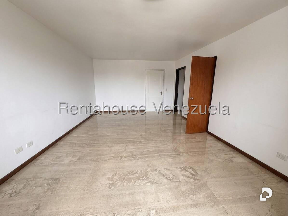 Apartamento en El Rosal, Caracas – 4