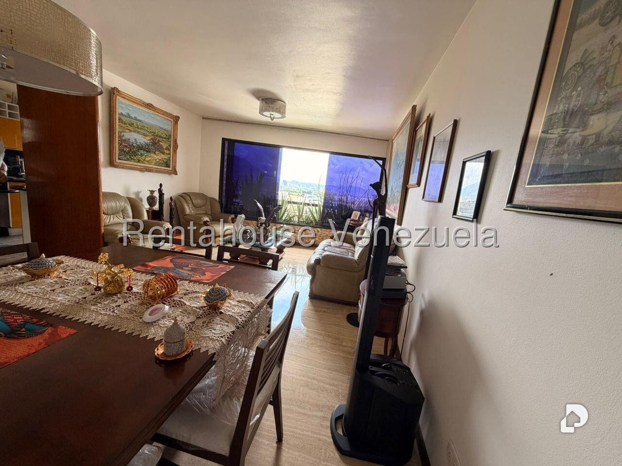 Apartamento en El Rosal, Caracas – 17