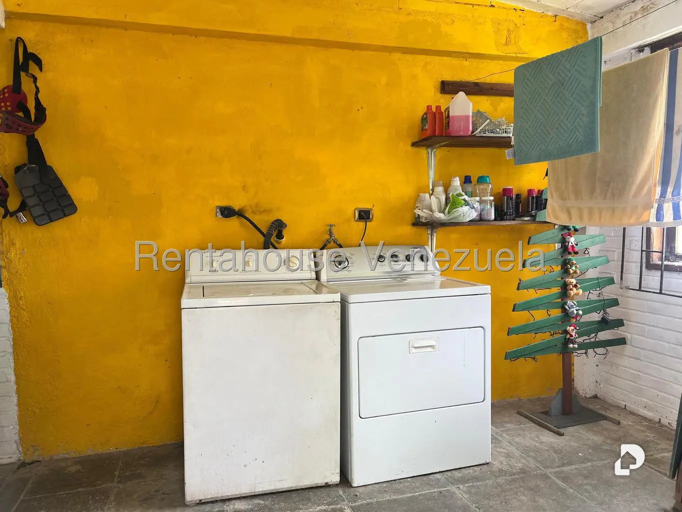 Casa en El Junko, Caracas – 24