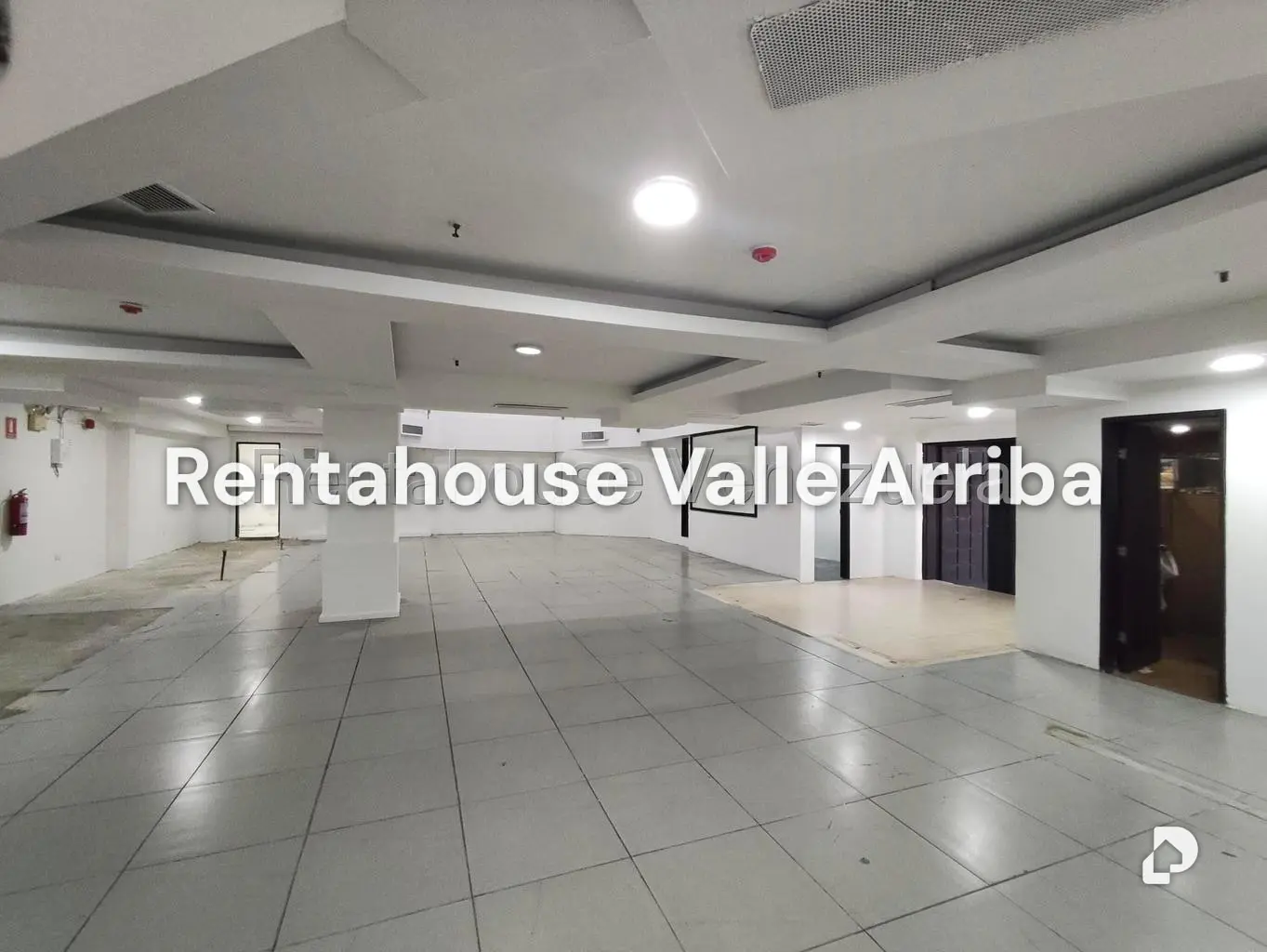 Local comercial en Macaracuay, Caracas – 11