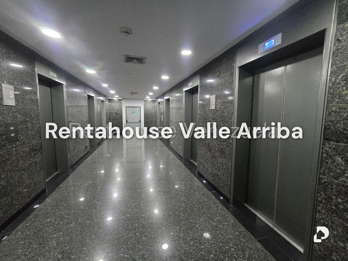 Local comercial en El Recreo, Caracas – 16