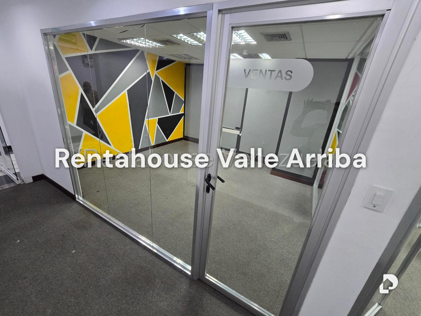 Local comercial en El Recreo, Caracas – 4