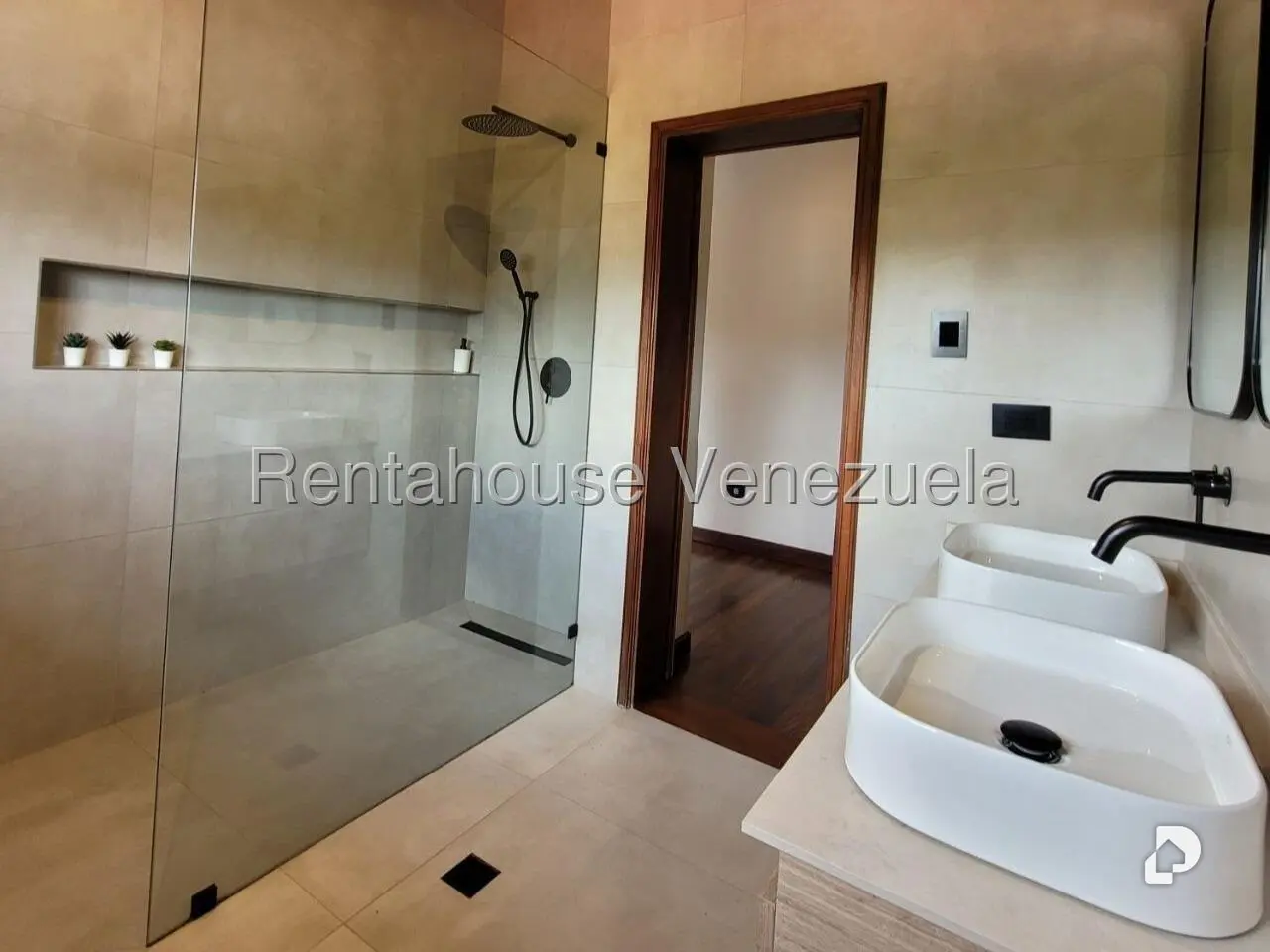 Casa en Cumbres de Curumo, Caracas – 12
