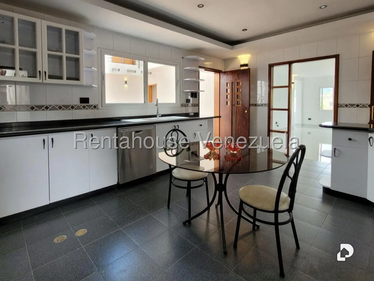 Casa en Cumbres de Curumo, Caracas – 9