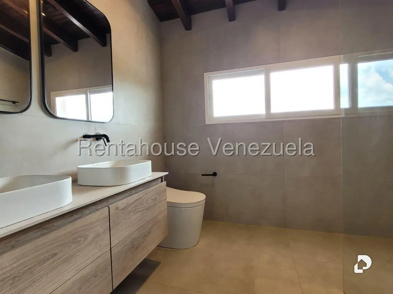 Casa en Cumbres de Curumo, Caracas – 13