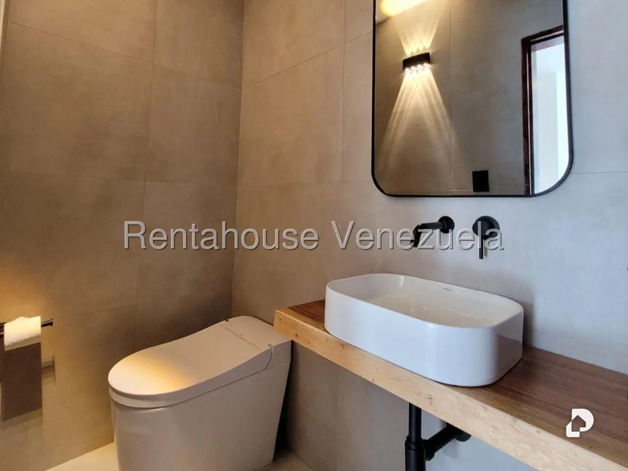 Casa en Cumbres de Curumo, Caracas – 27
