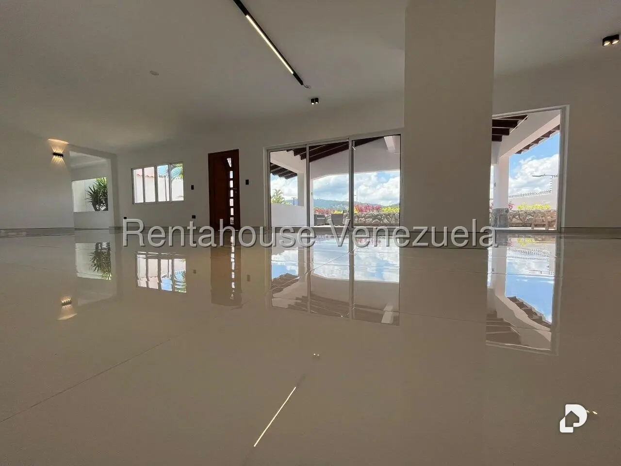 Casa en Cumbres de Curumo, Caracas – 8