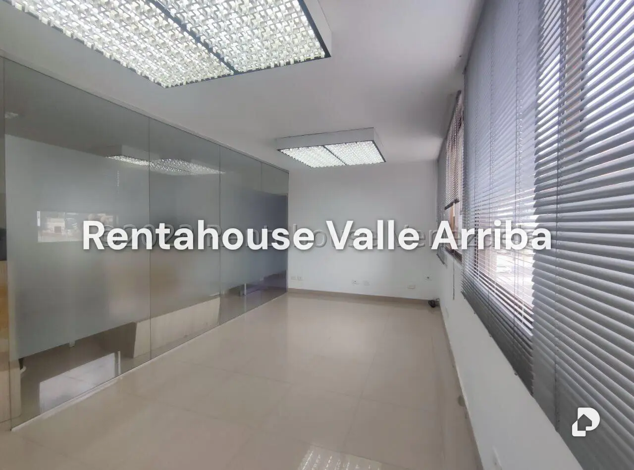 Local comercial en Las Mercedes, Caracas – 4