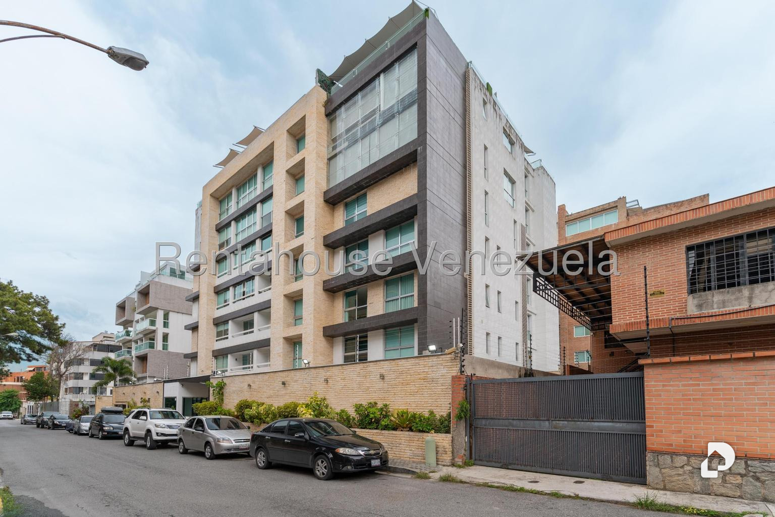 Apartamento en Los Naranjos de las Mercedes, Caracas – 1