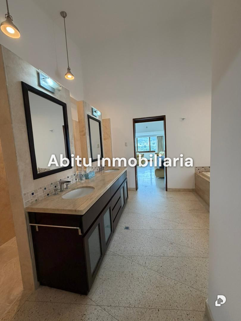 Casa en Lomas de Chuao, Caracas – 5