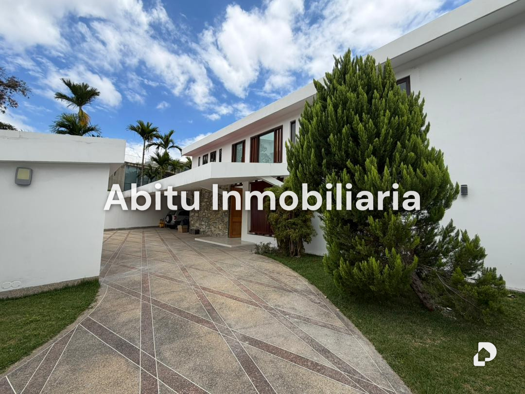 Casa en Lomas de Chuao, Caracas – 1