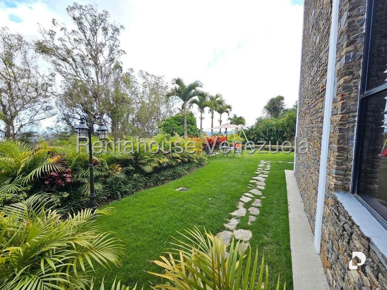 Casa en La Lagunita Country Club, Caracas – 24