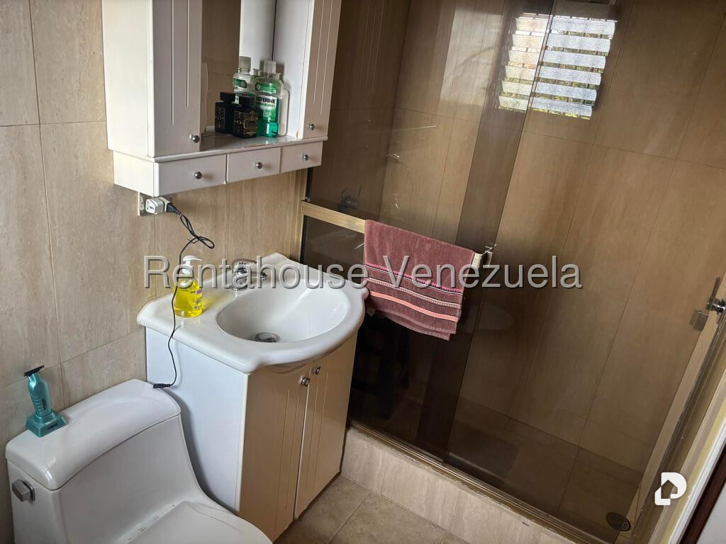 Casa en Alto Prado, Caracas – 16