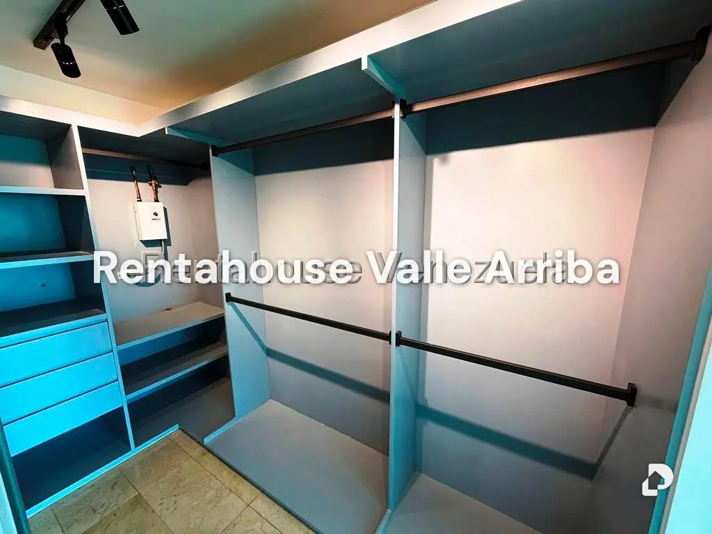 Apartment in La Lagunita Country Club, Caracas – 28