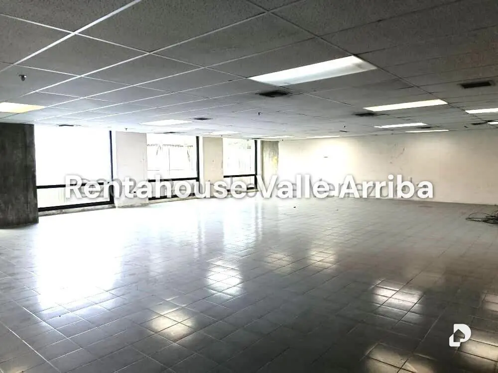 Oficina en La Urbina, Caracas – 2