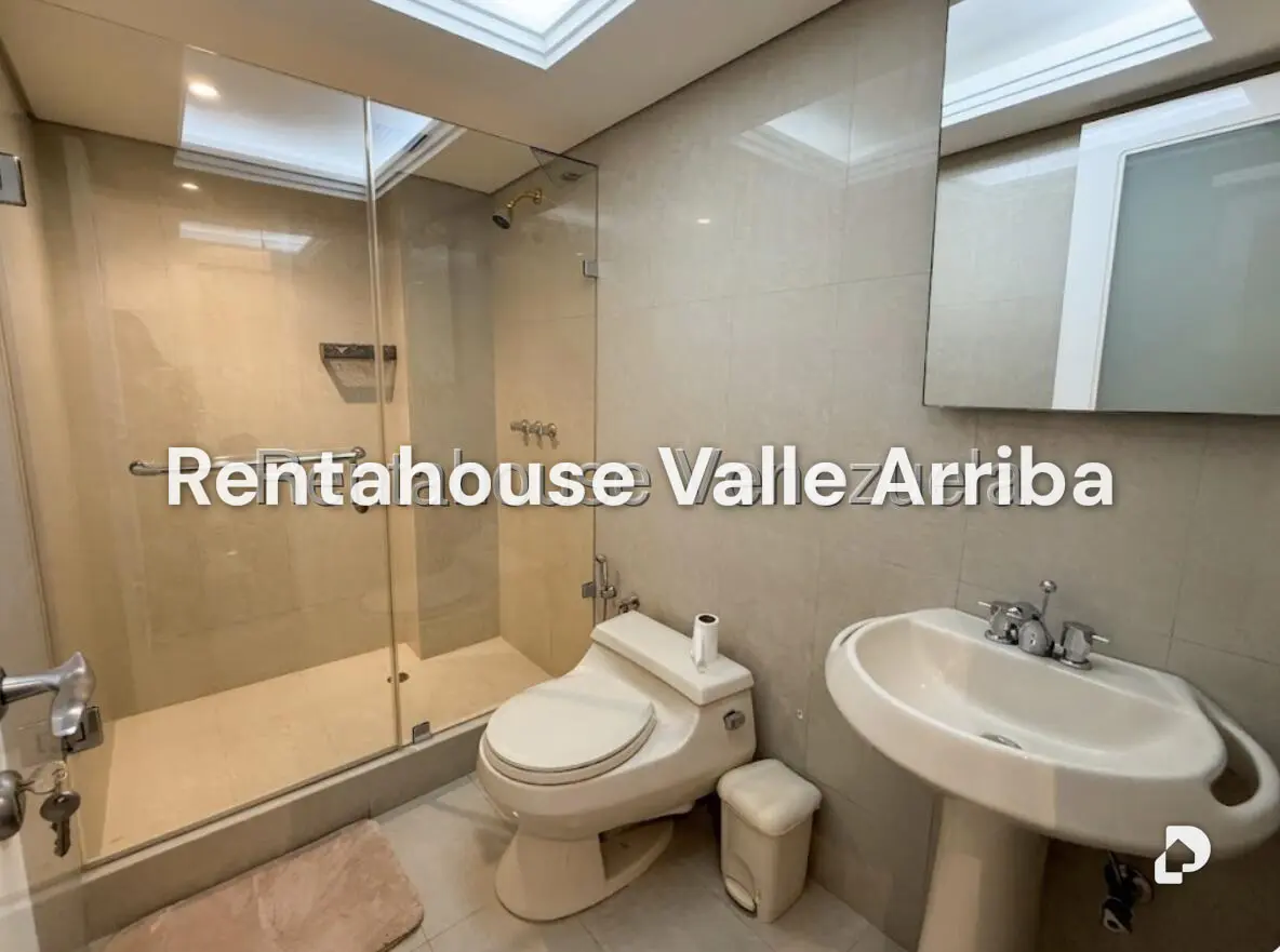 Apartamento en Lomas de La Lagunita, Caracas – 21