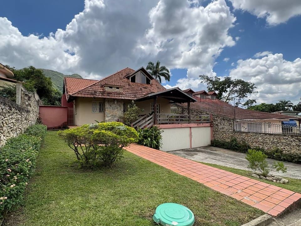 Casa en Urbanización El Castaño, Maracay - 1