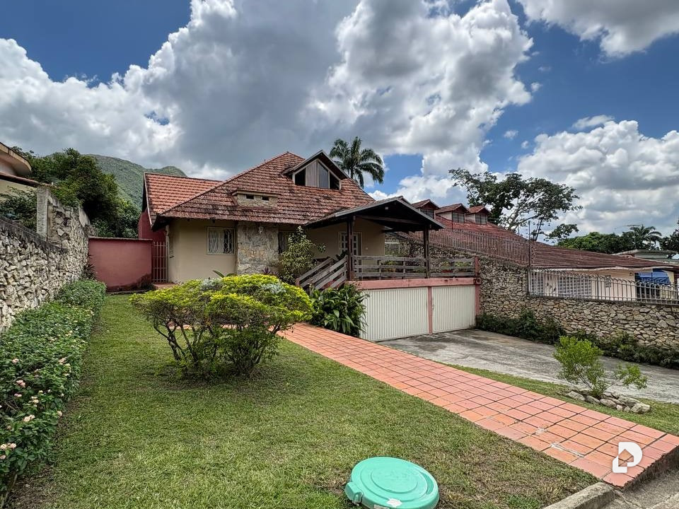 Casa en Urbanización El Castaño, Maracay – 1