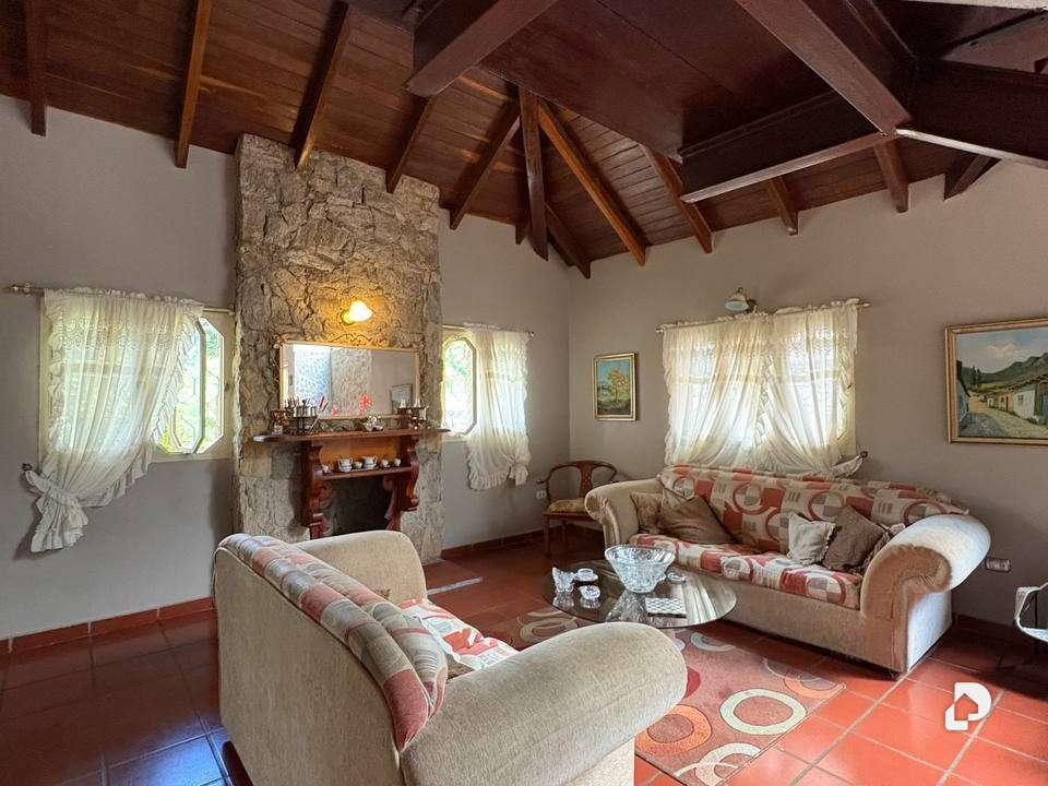Casa en Urbanización El Castaño, Maracay – 3