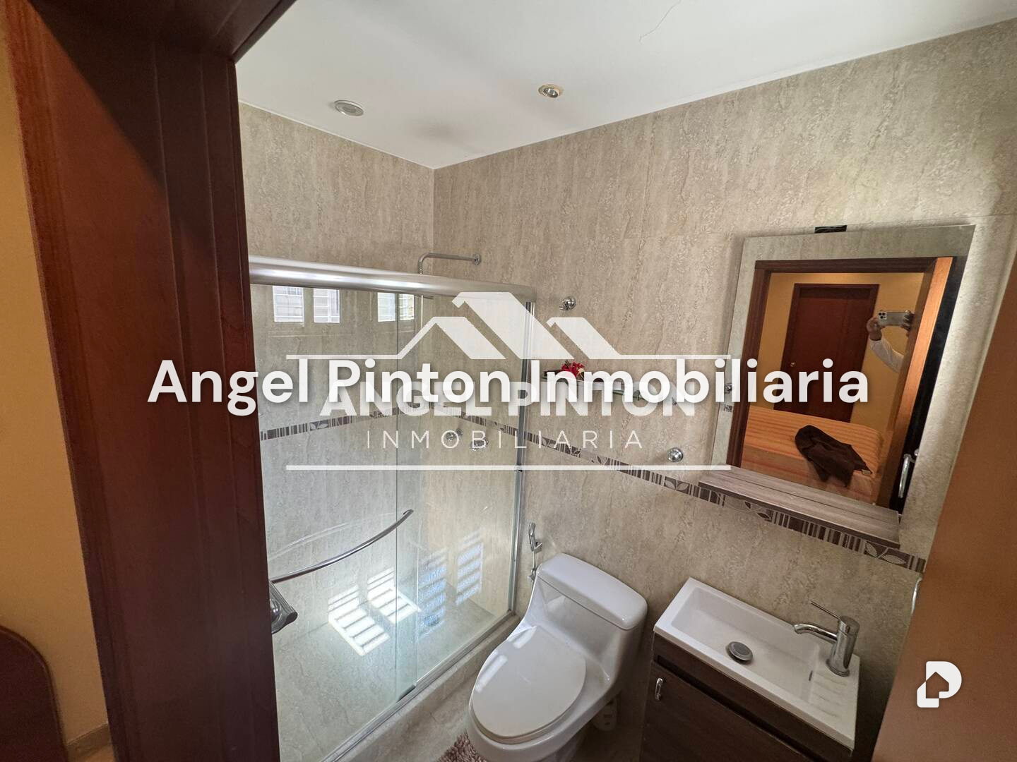 Casa en Avenida Universidad, Maracaibo – 10