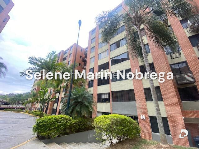 Apartamento en Los Naranjos Humboldt, Caracas – 1