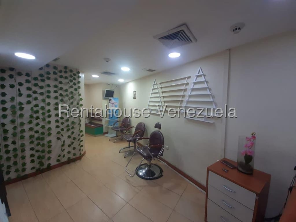 Local comercial en Los Palos Grandes, Caracas - 1