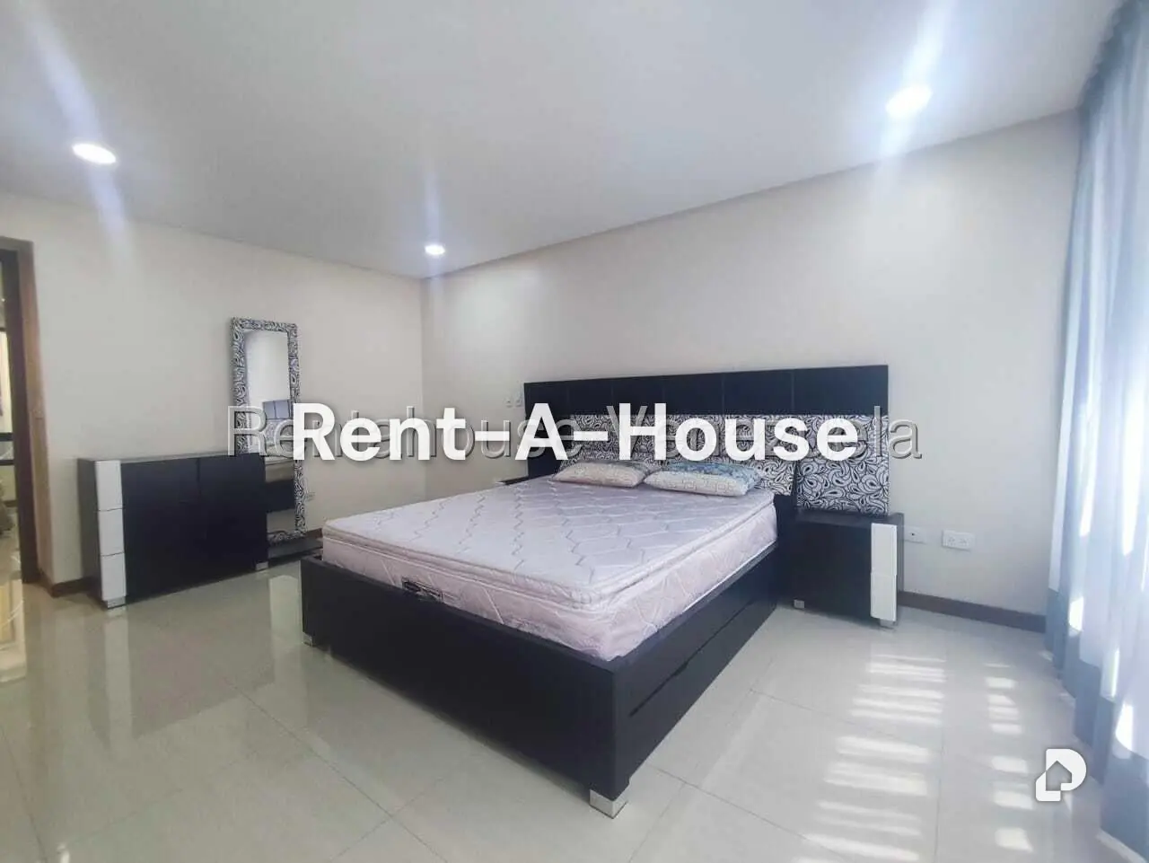Apartamento en Altamira, Caracas – 18