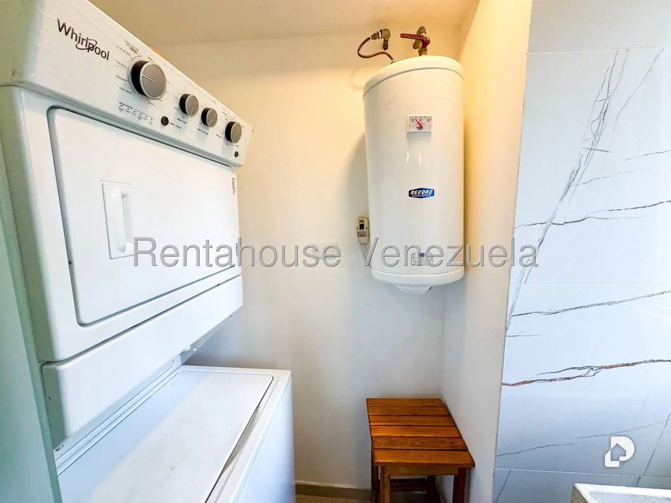 Apartamento en Santa Fe Sur, Caracas – 36