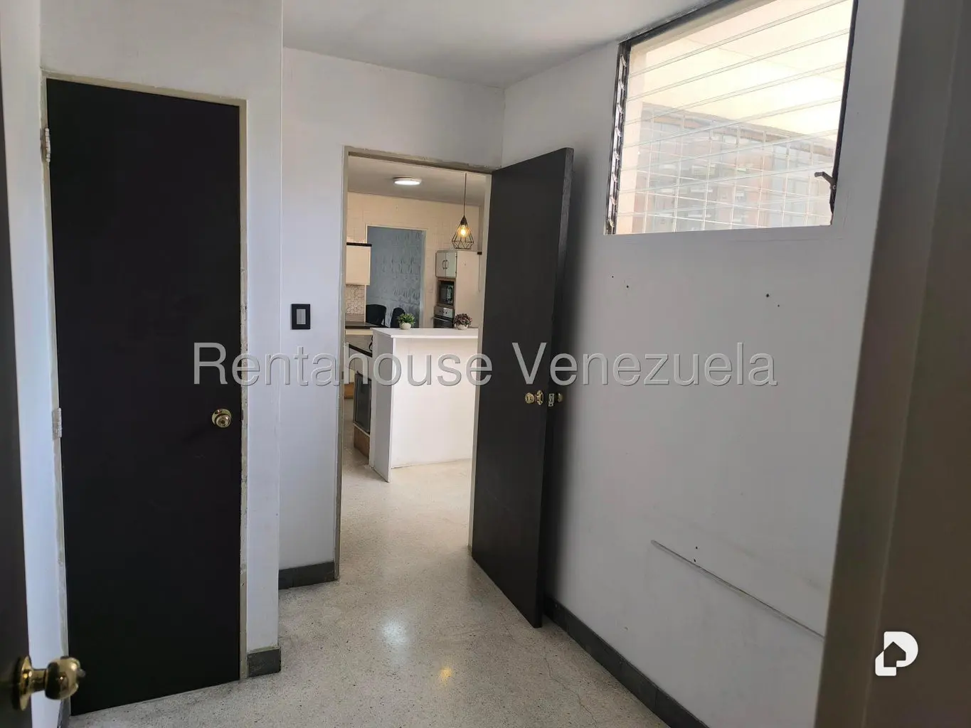 Apartamento en La Florida, Caracas – 16