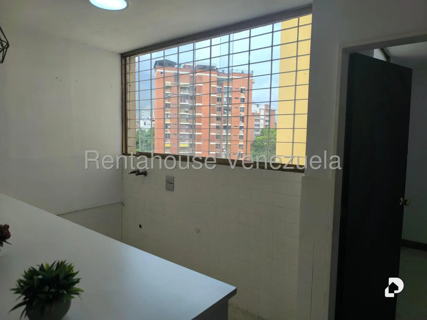 Apartamento en La Florida, Caracas – 13